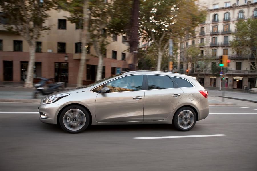  Kia cee&rsquo;d Station Wagon 2012 года  (фото 66 из 89)